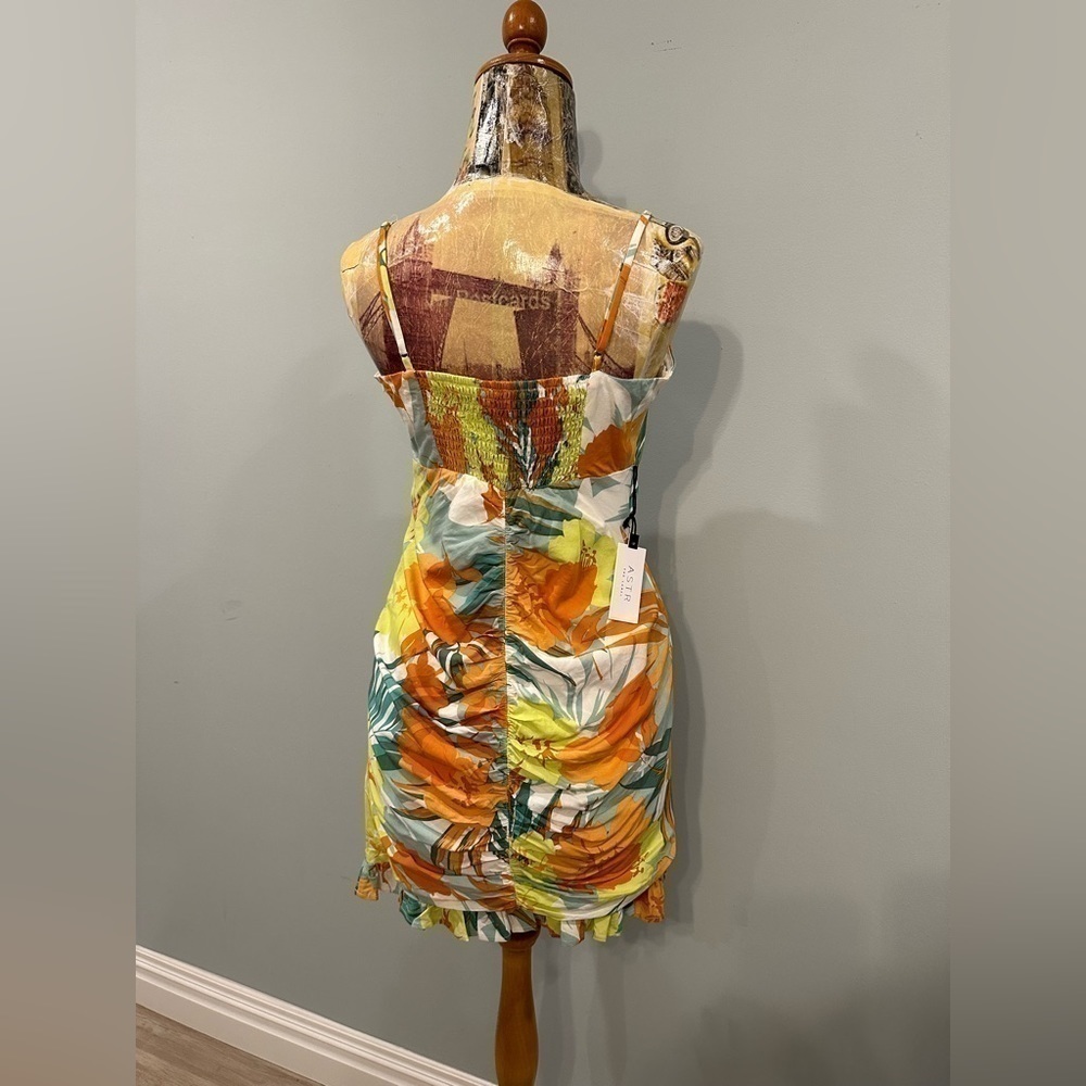 ASTR the label Tropical Floral Ruffle Mini Dress - medium - Picture 4 of 6